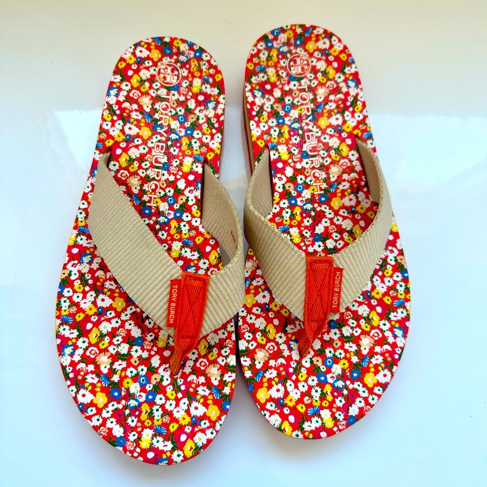 Tory Burch Retro platform flip flops, size 8
